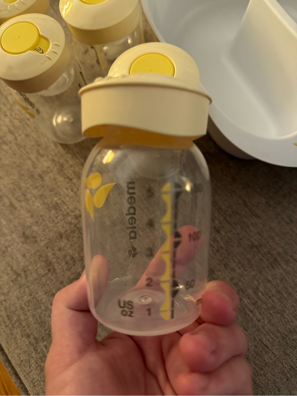Medela Breast Milk Storage Set - Picture 4 of 5